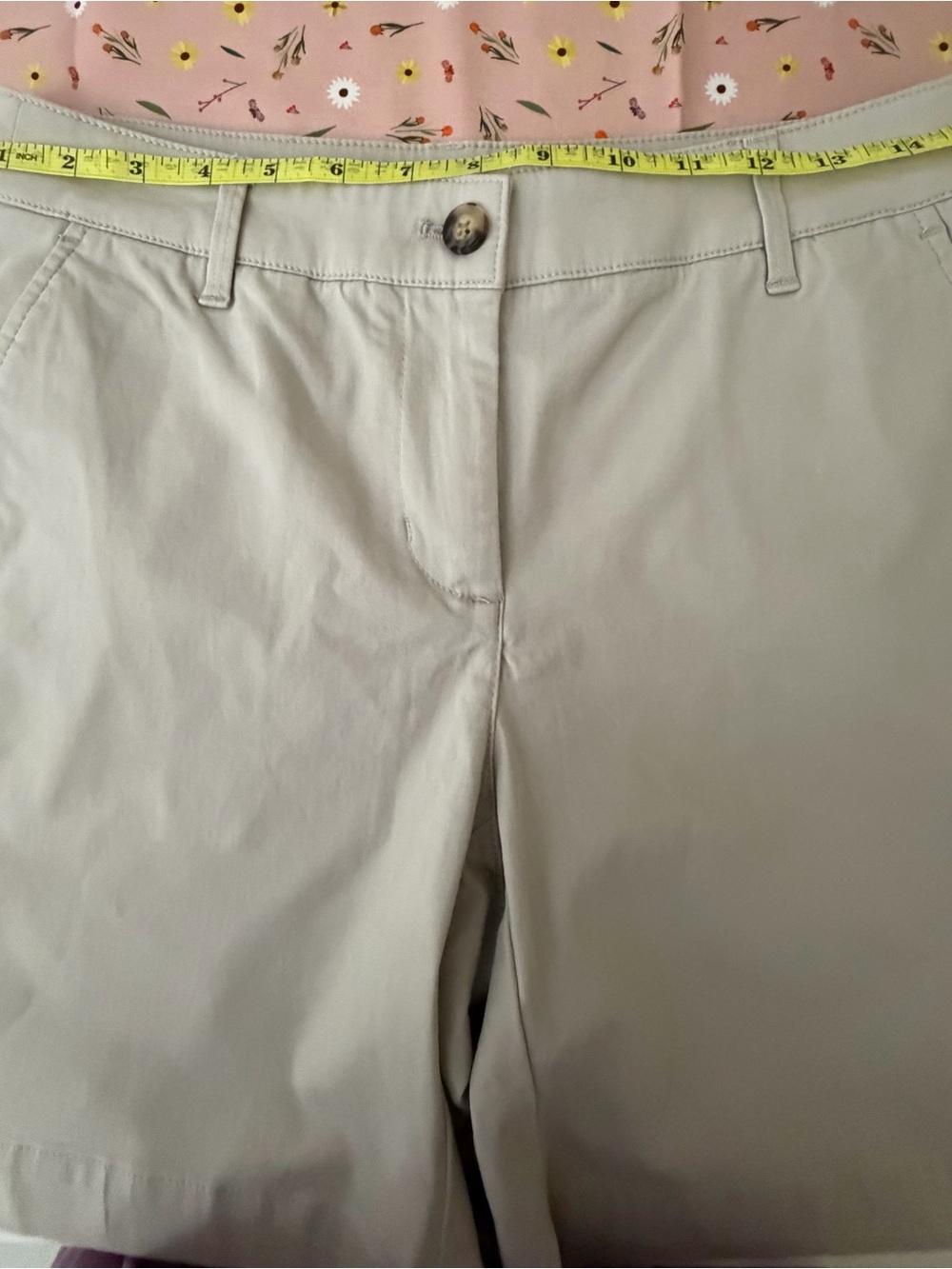 Tommy Bahama Women’s Khaki Flat-Front Bermuda Shorts